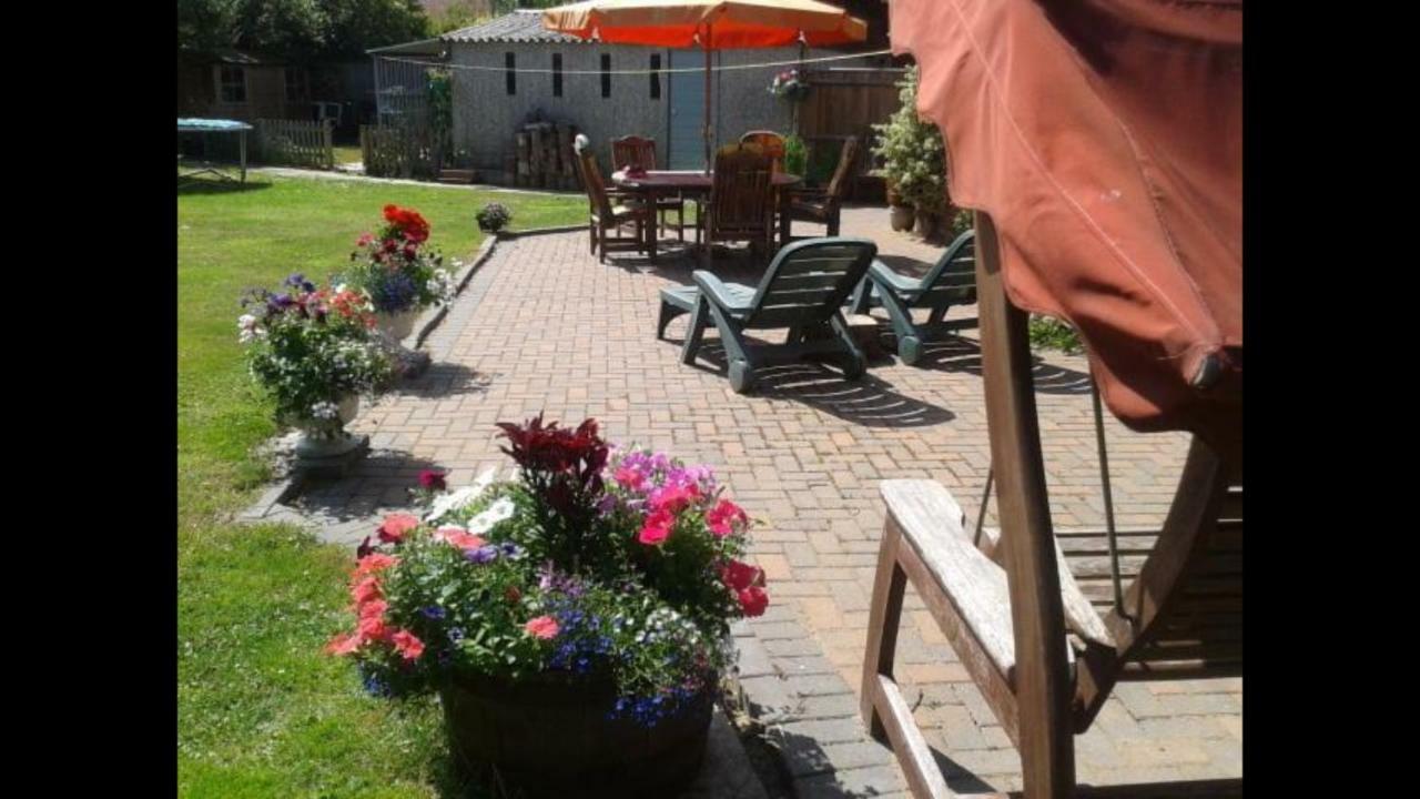 Chimneys B&B Holbrook  Luaran gambar